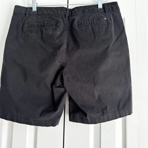 Tommy Hilfiger Shorts Womens Size 12 Black Flat Front Casual Dress Shorts - Picture 2 of 8